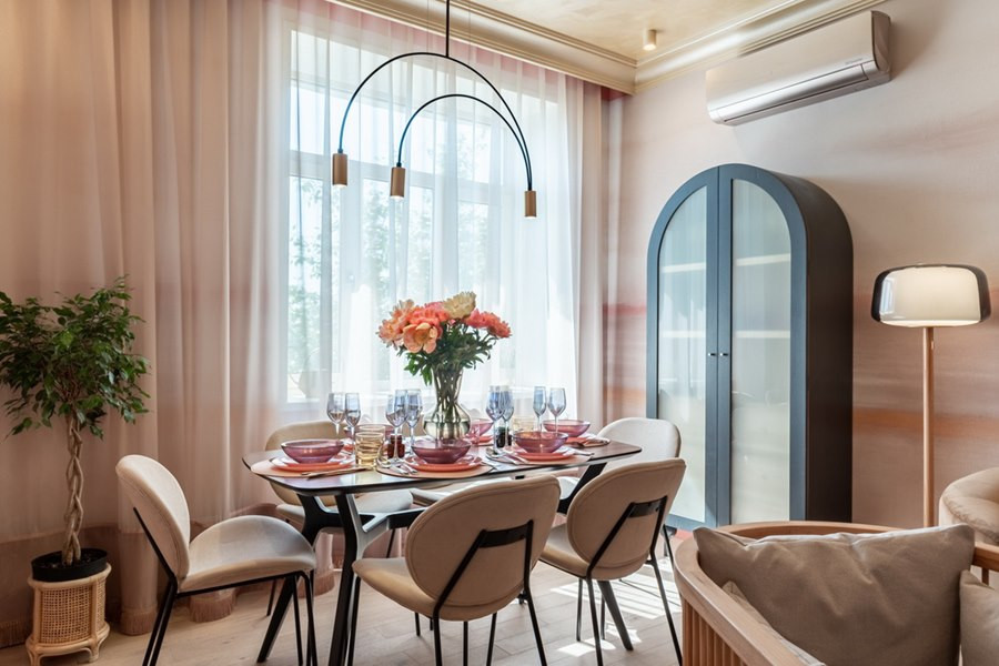 Гостиная для сестер-двойняшек