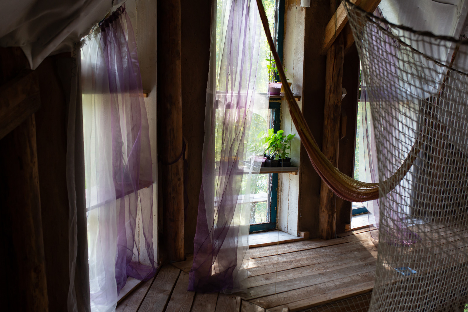 В гостях: Соломенный дом, вдохновленный Зеленой школой на Бали