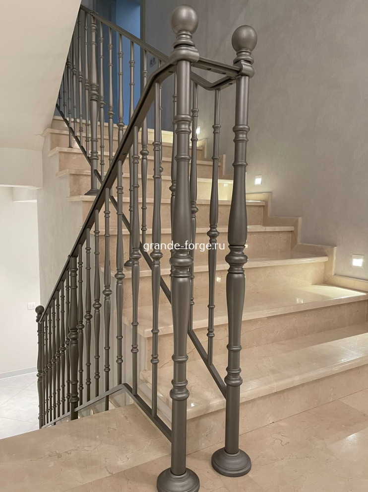 Лестница, стальное ограждение, фабрика Grande forge(Франция), коллекция "Рондо"