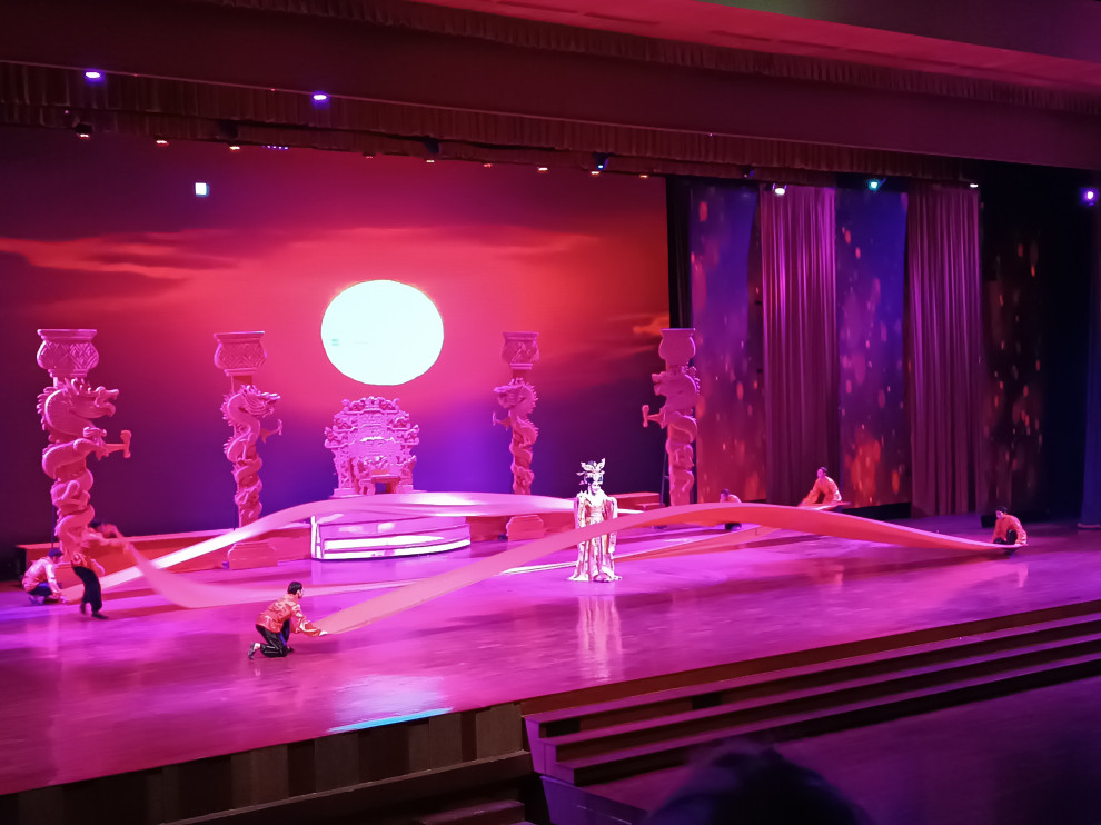 Михаил Лазарев