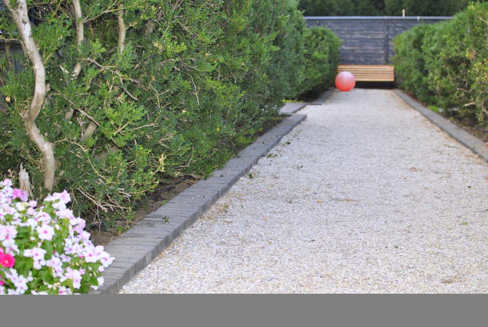 Сад с японскими интонациями.