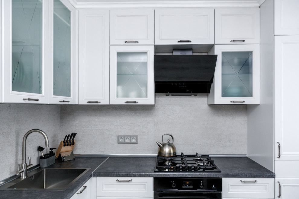 Обложка проекта: Белая угловая кухня КВАДРО