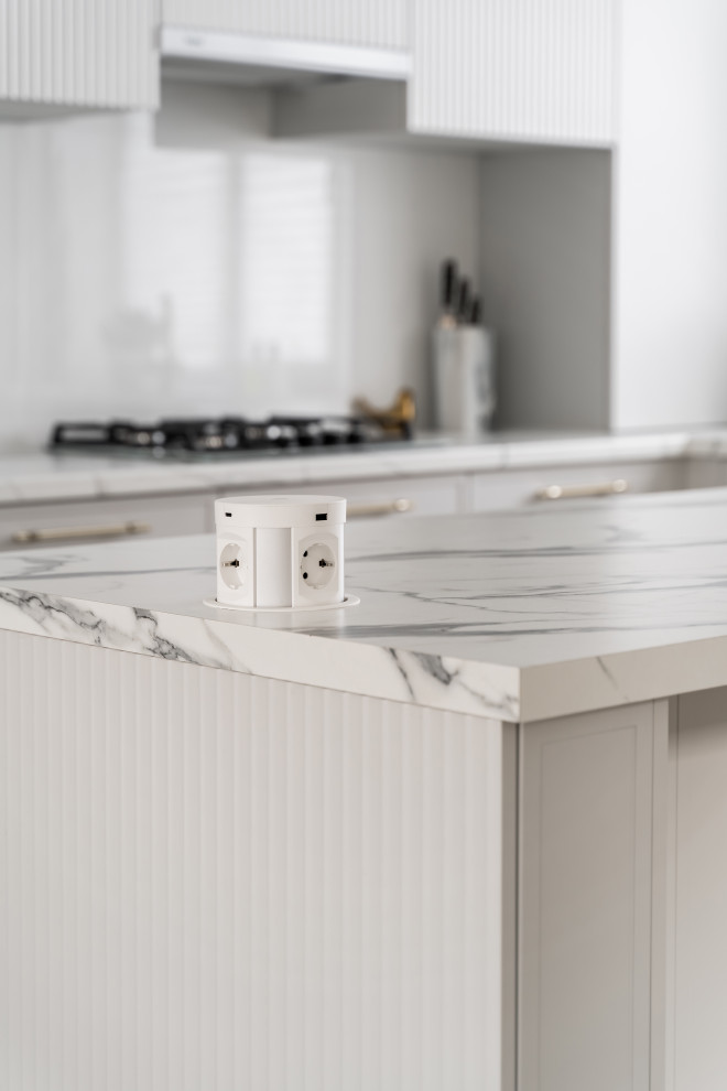 Розетка встреная в остров