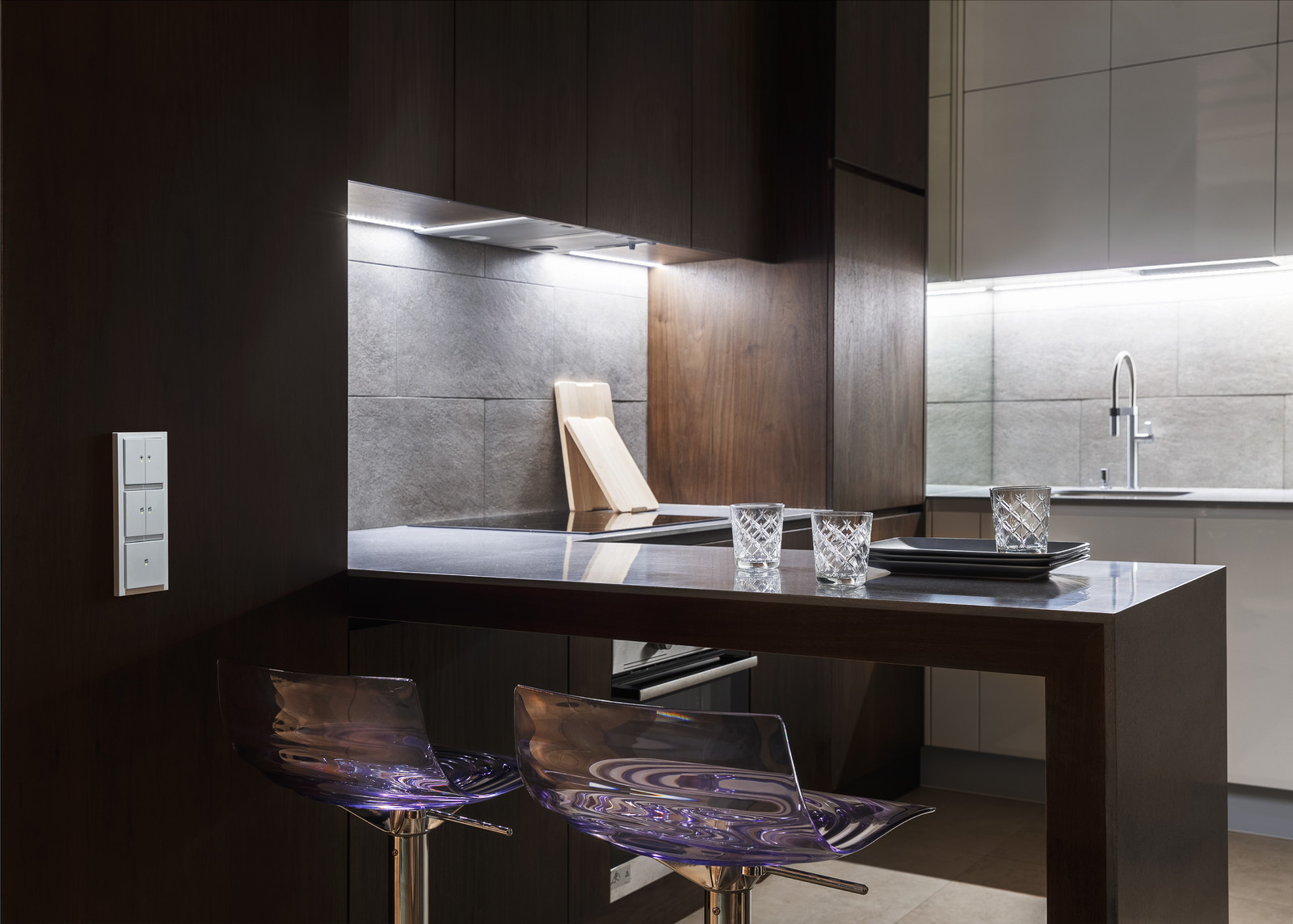 Умный дом на Зачатьевском