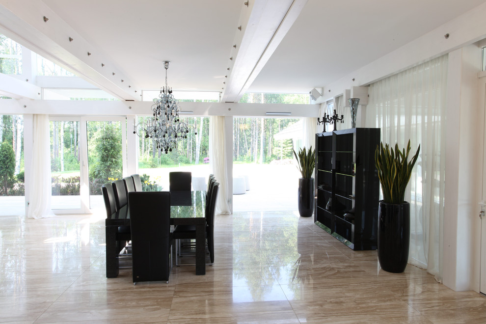 Столовая в коттедже фахверк