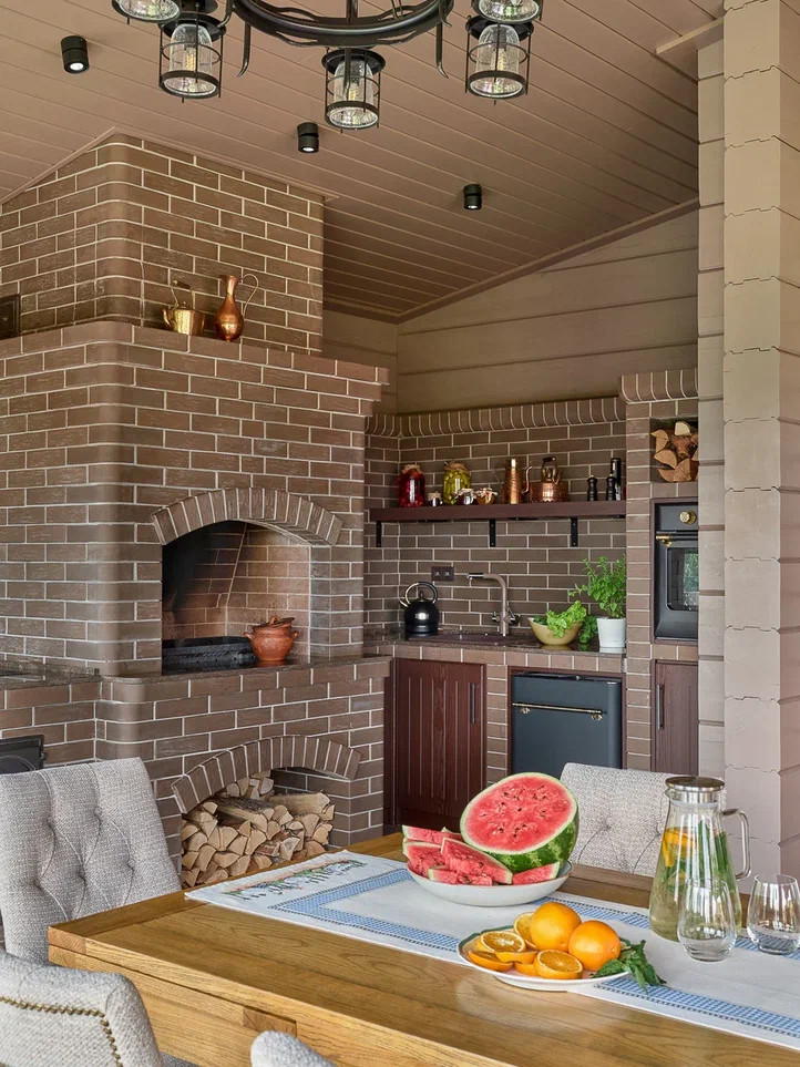 Дом из клееного бруса в стиле шале