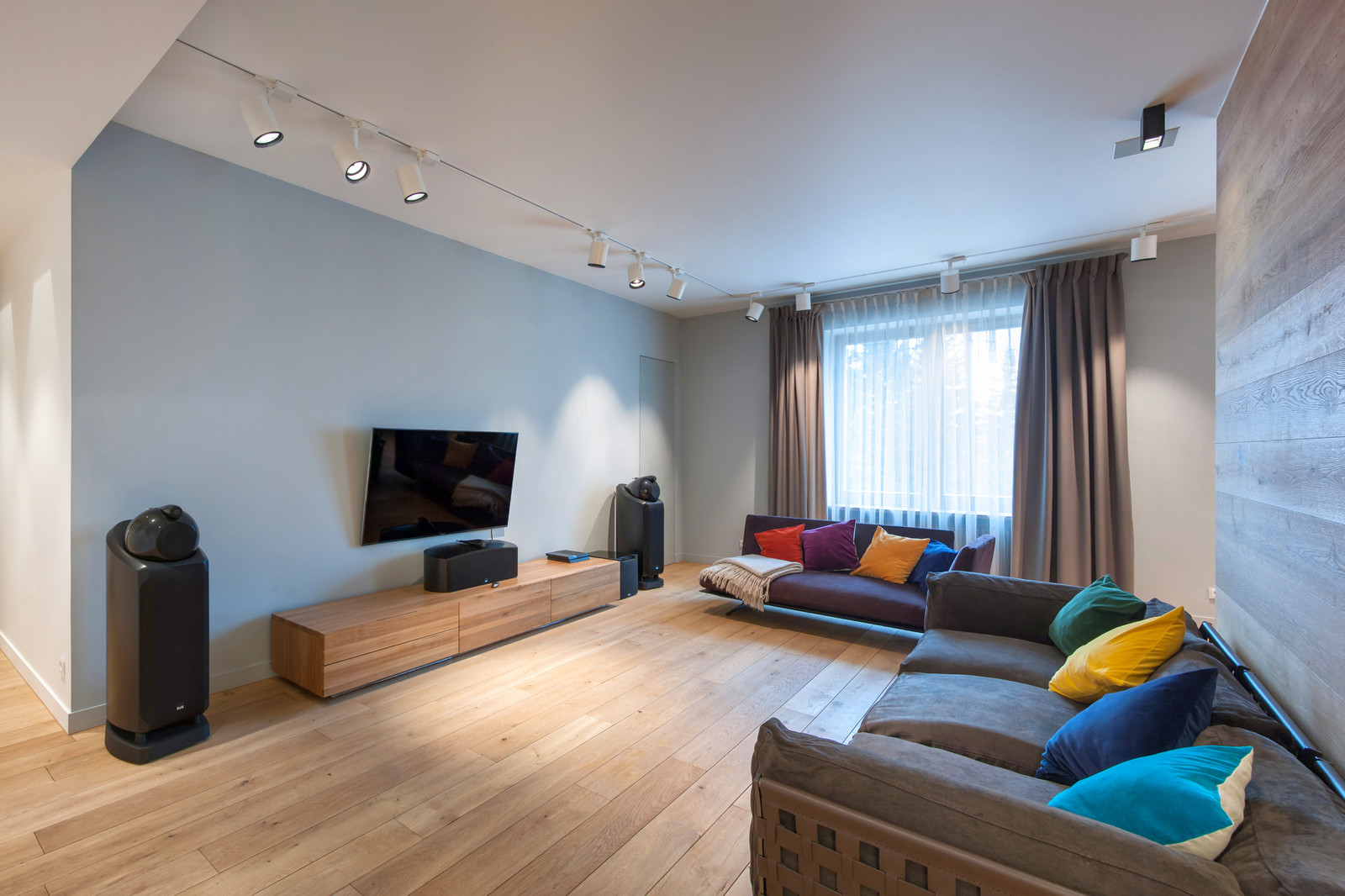 Большая квартира на Депутатской ул.