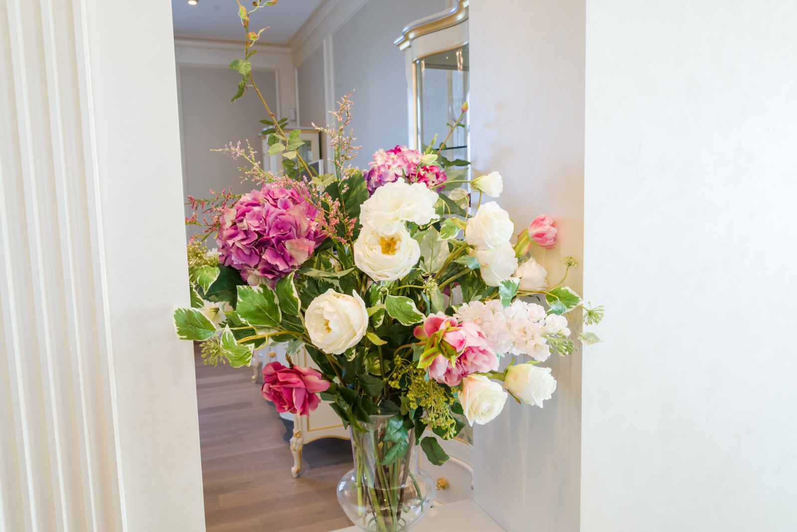 Интерьер дома в классическом стиле (500 кв м)