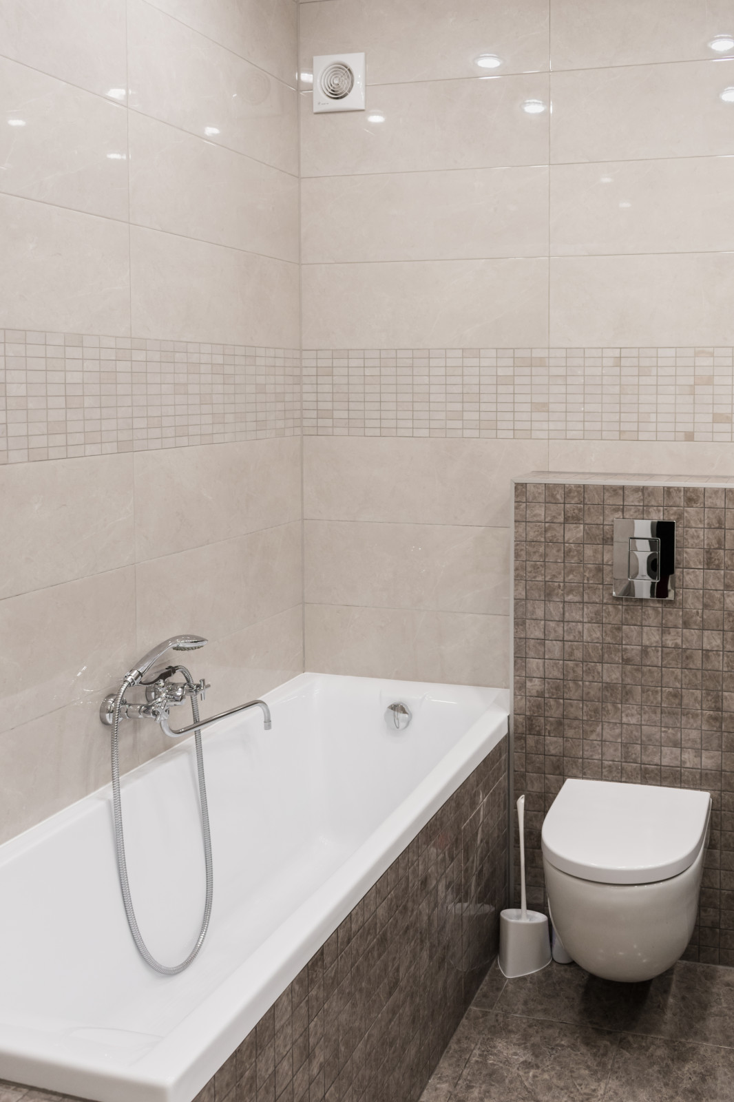 Два пространства на одной территории. Двухкомнатная квартира для семьи медиков.