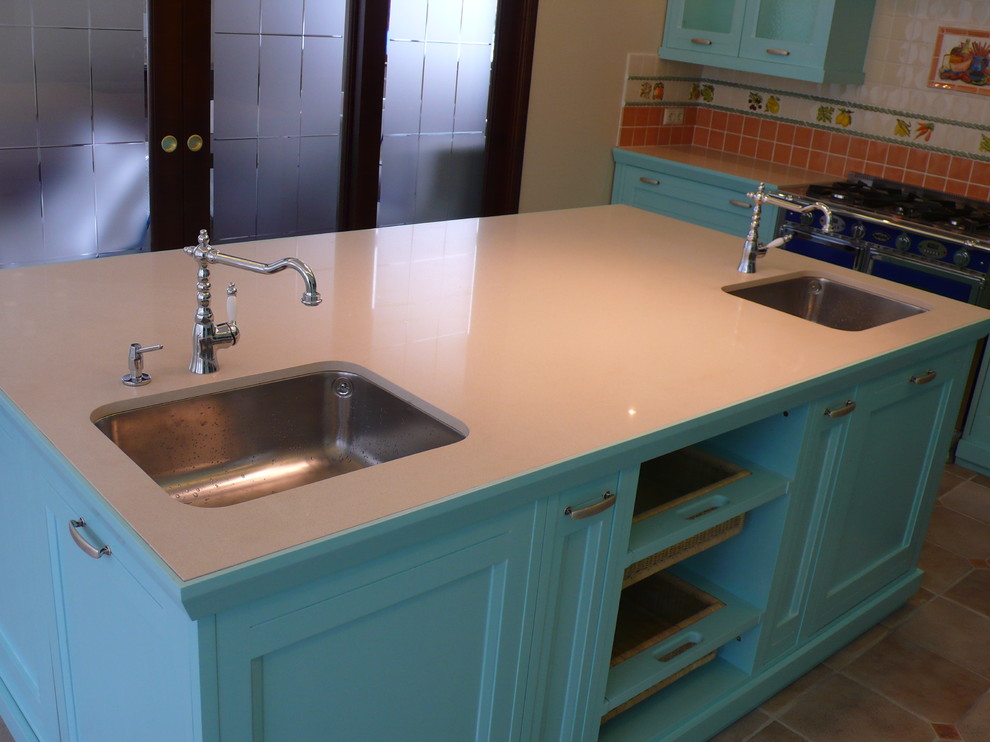 Обложка проекта: Частный дом на Новорижском шоссе, столешница из кварца