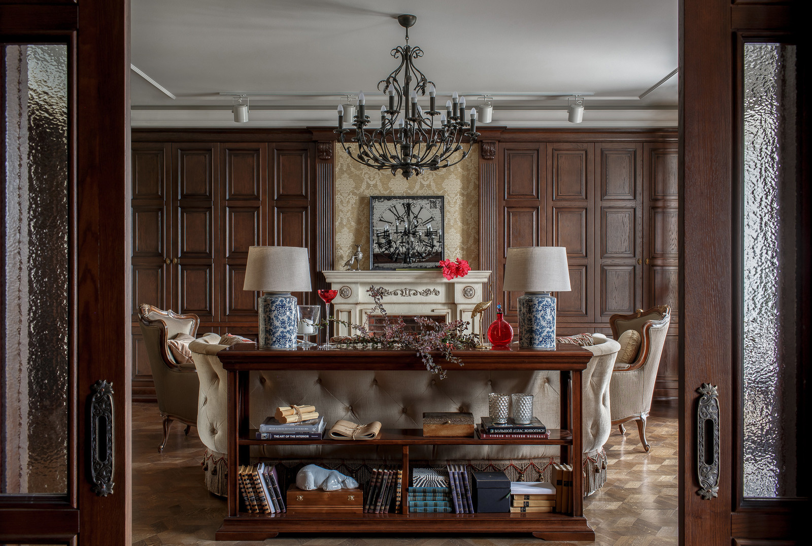 Квартира в английском стиле с колониальными акцентами