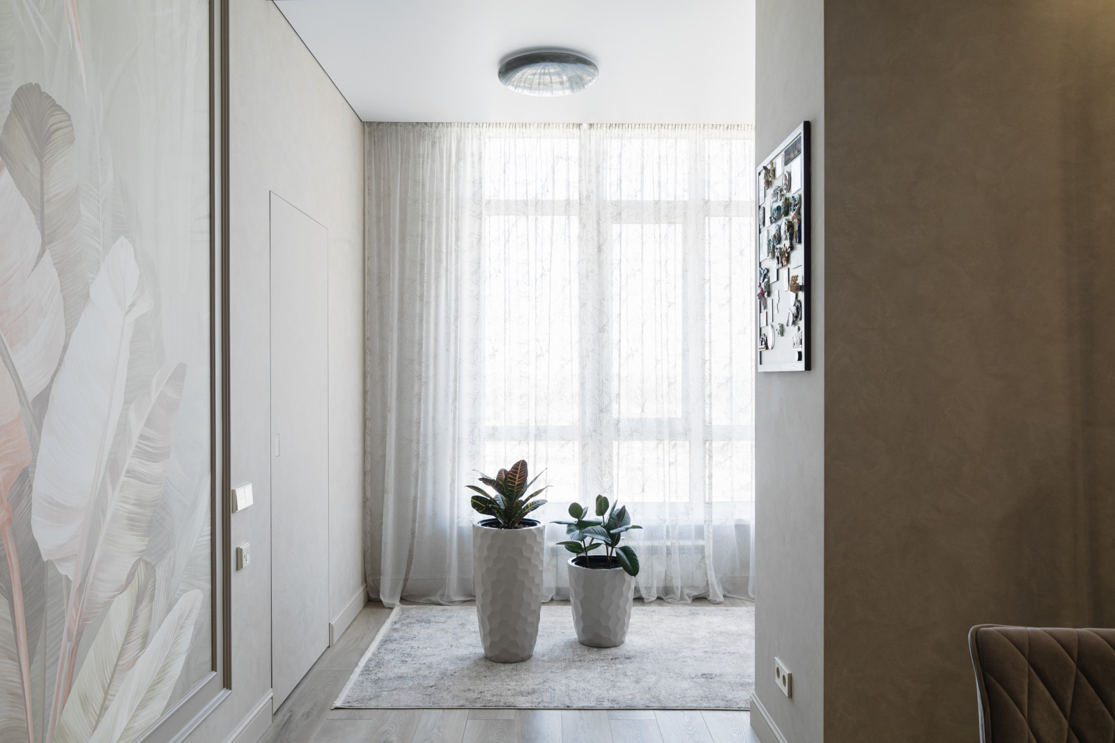 Элегантная неоклассика в бежево-серых тонах