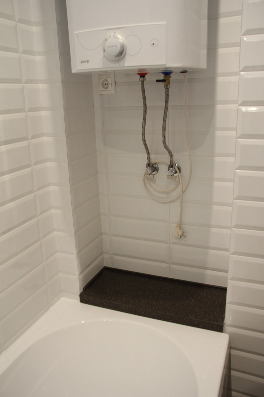 Ниша в ванную комнату