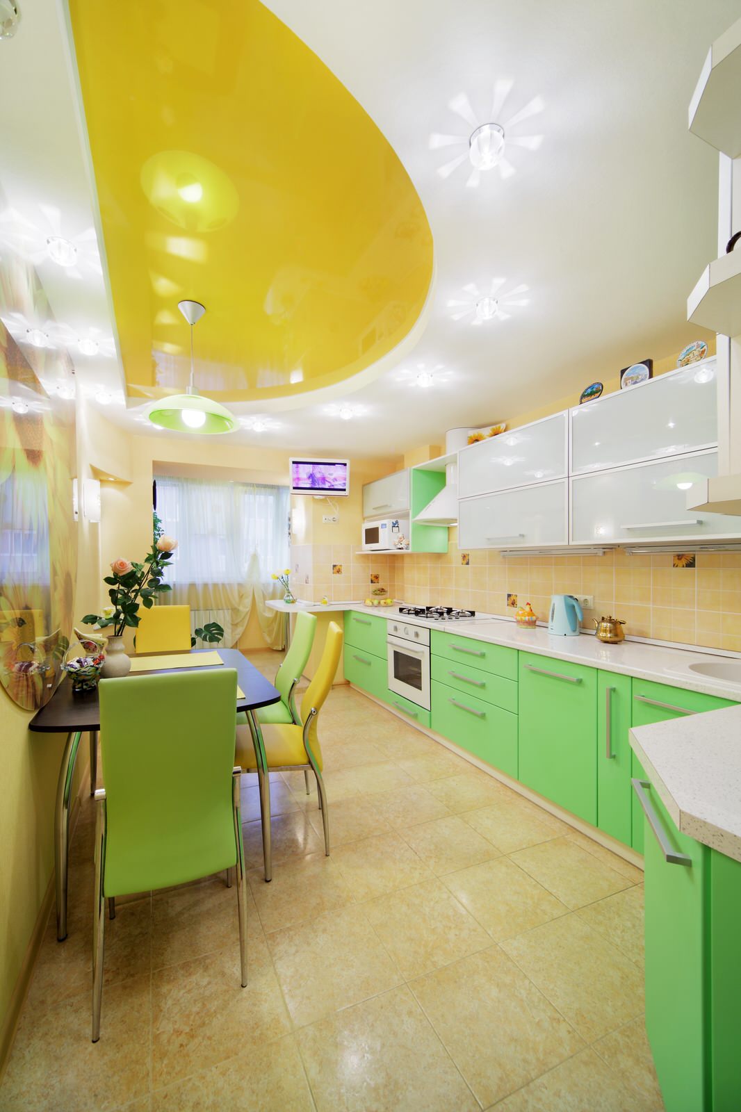 Солнечный дизайн - проект 3х комнатной квартиры