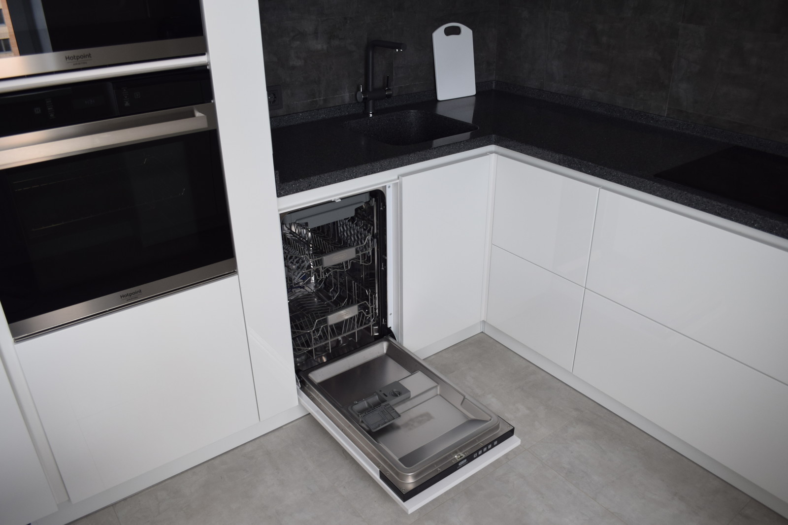 Черно-белый минимализм