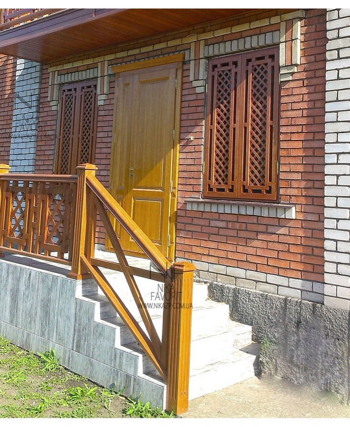 HOUSE WOOD TRIM EXTERIOR