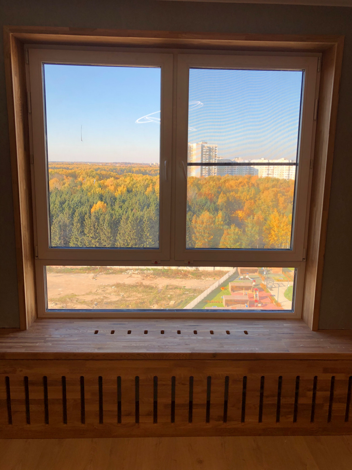 Обложка проекта: Подоконник из срощенного дуба с экраном и откосами || Полная отделка окна