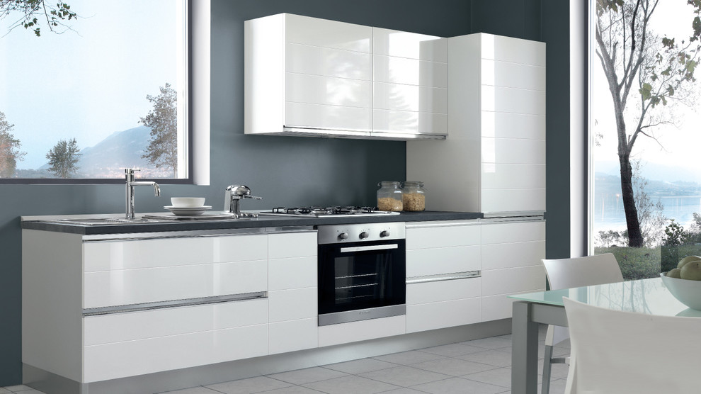 Кухня S75, модель Vania, отделка глянцевый полимер