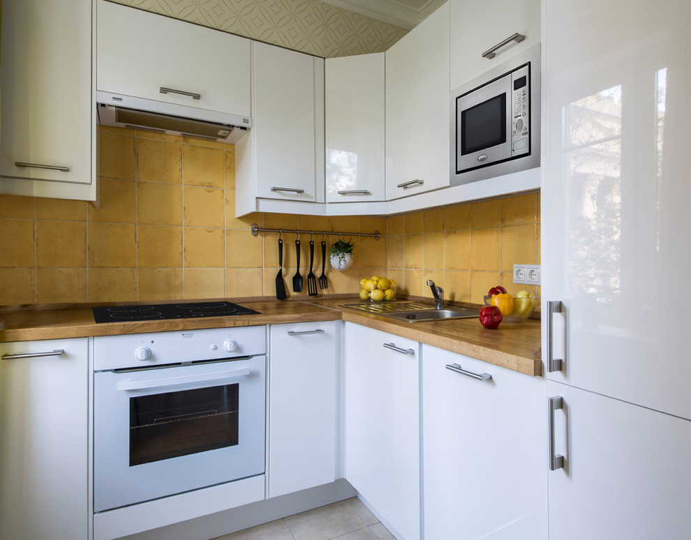 Houzz тур: Угловая хрущевка с яркими деталями