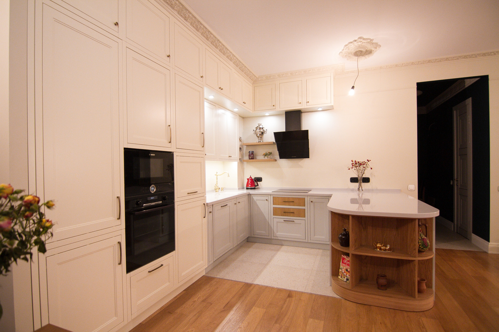 Бело-серая кухня в Москве