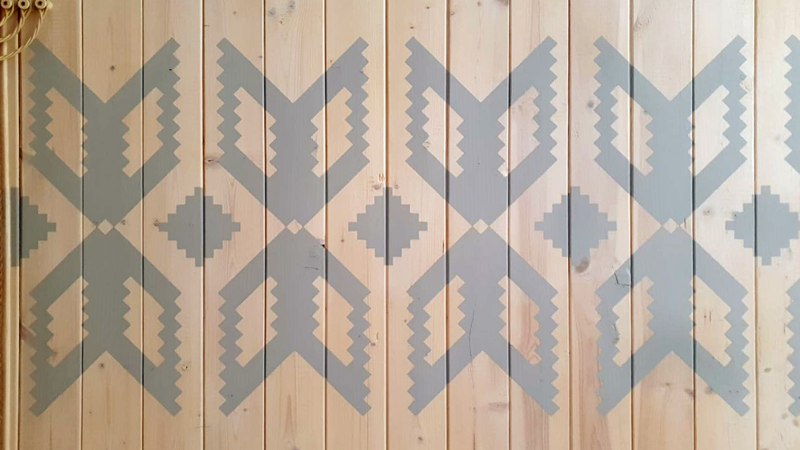 Роспись в загородном доме