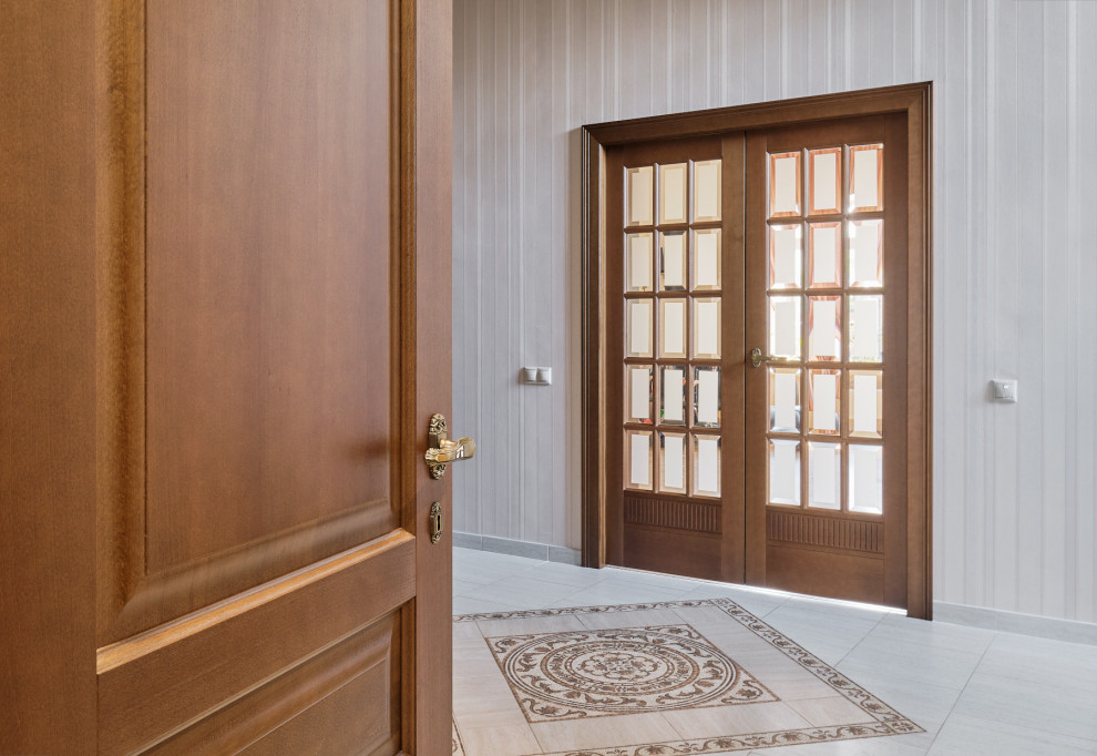 Модели Стимул и Премьер в отделке Ольха Орех