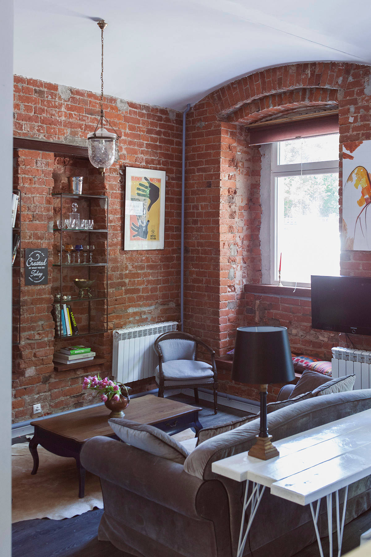 В гостях: Квартира-студия на первом этаже дореволюционного дома