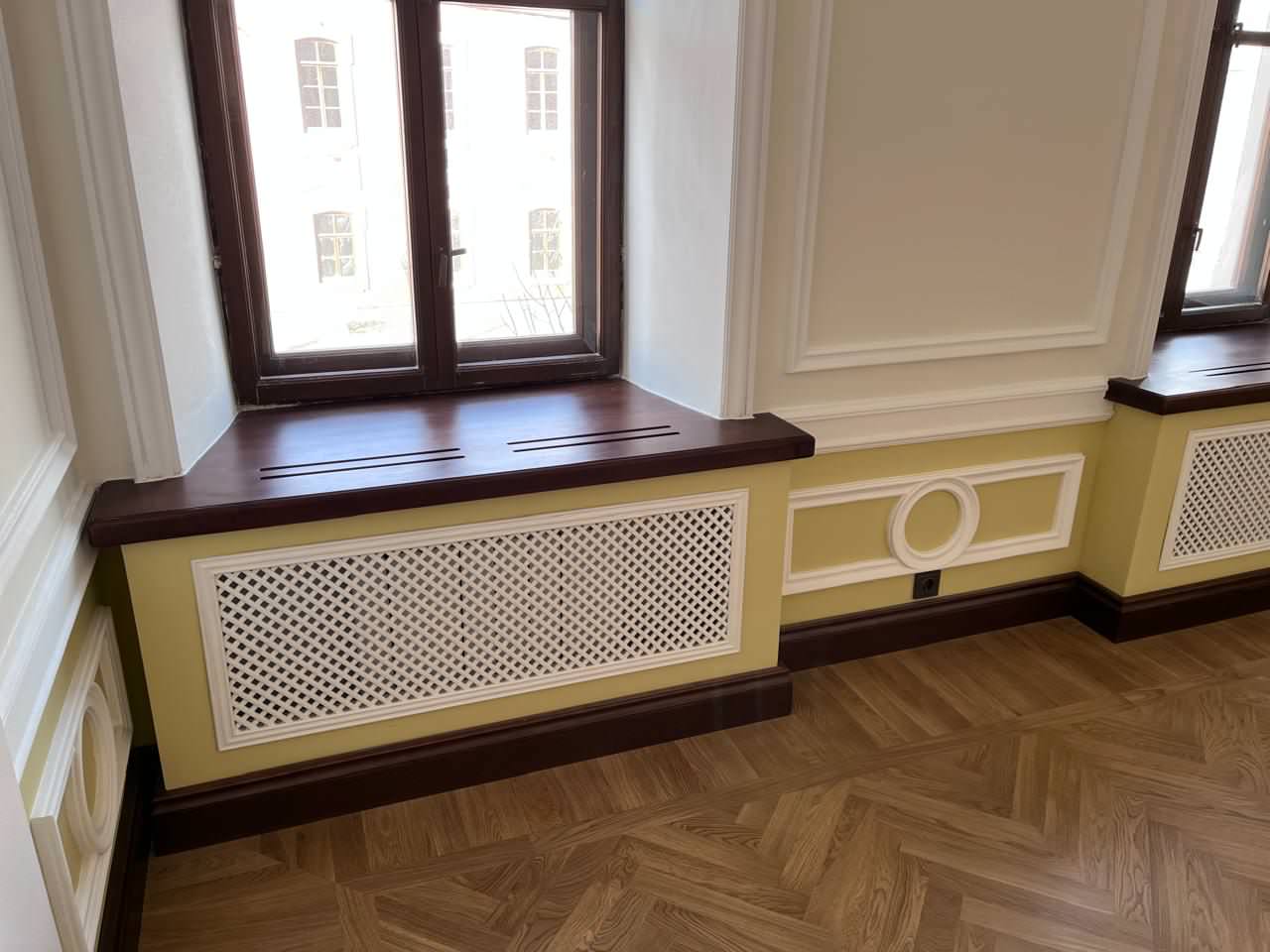 Подоконники , плинтуса