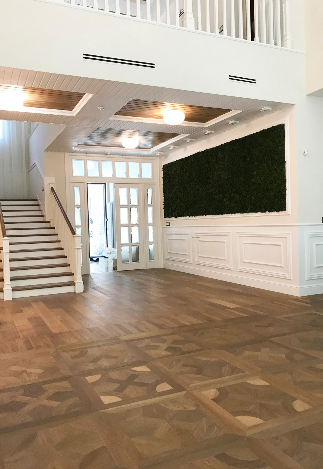 Дом 1000 кв.м - фото