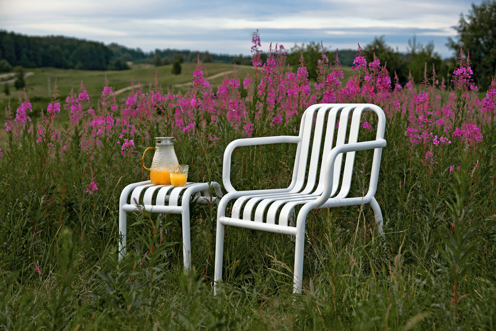 Мебель из металла