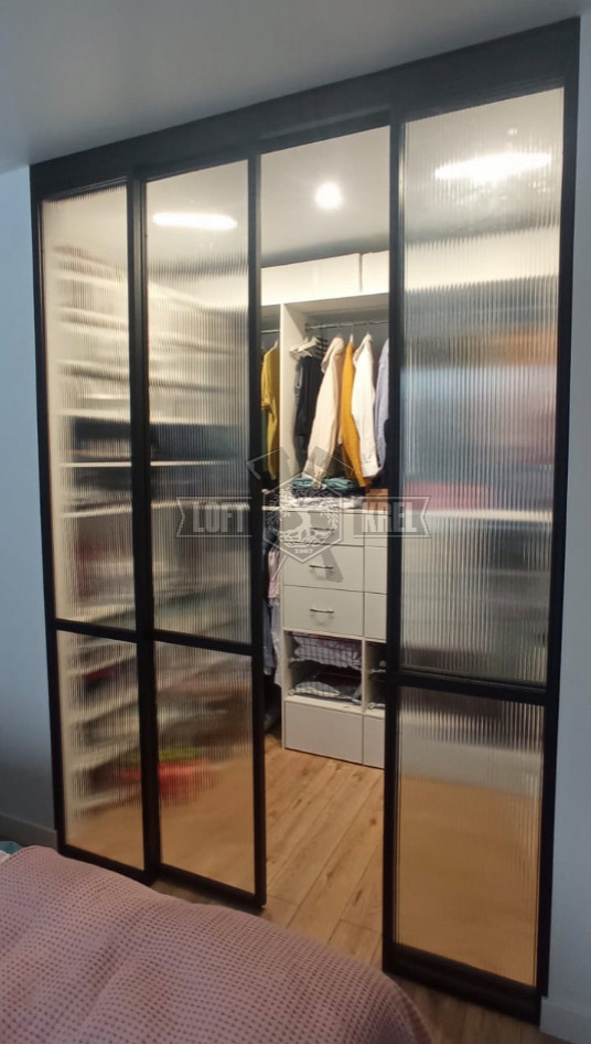 Обложка проекта: Перегородка для гардеробной комнаты