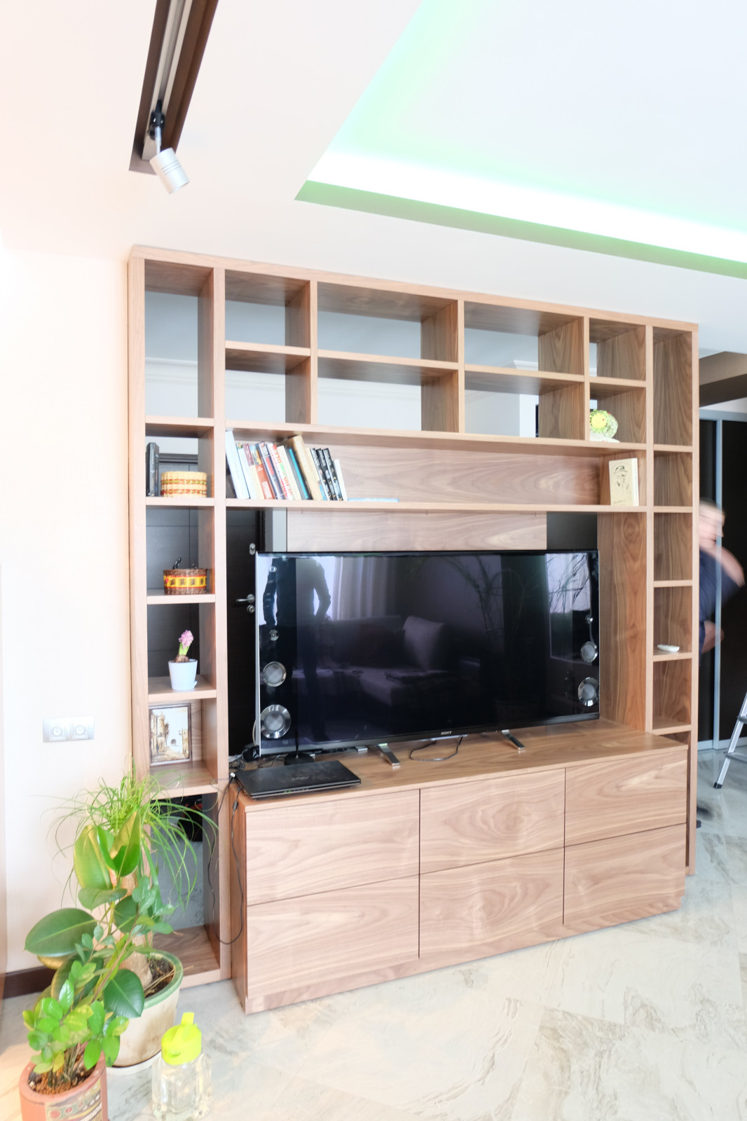 Гостиная Шпон Орех американский