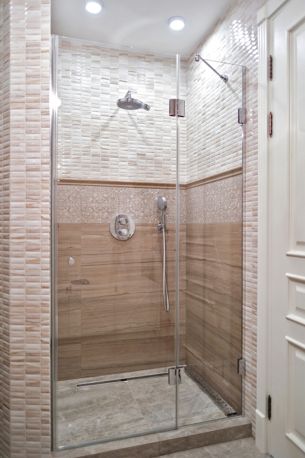 Обложка проекта: Стеклянная душевая перегородка 1120х2000мм.