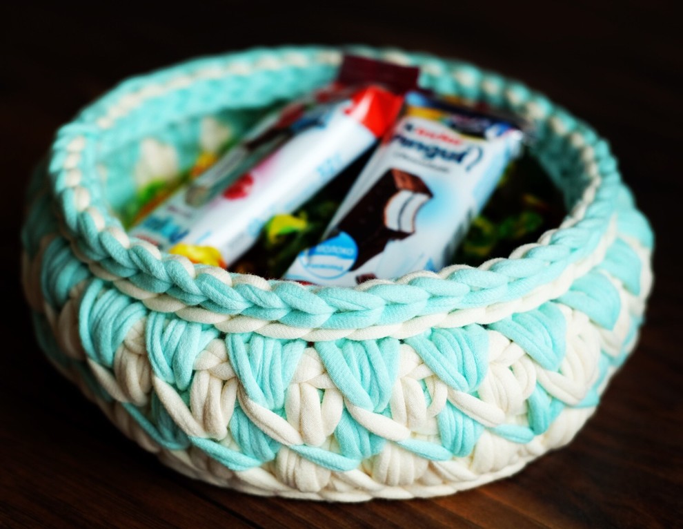 Вязаные корзинки