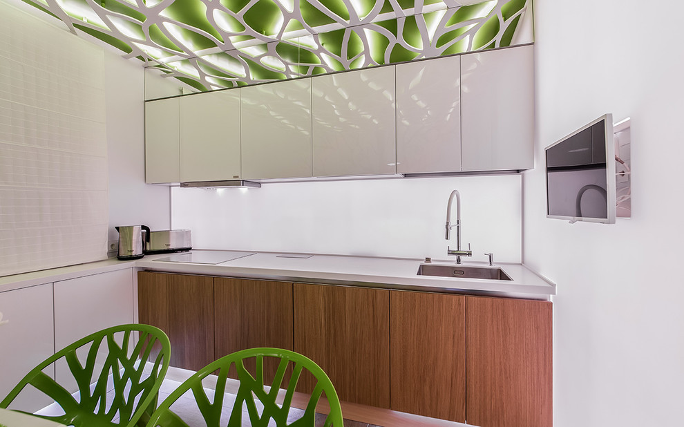 Кухня под яблоней