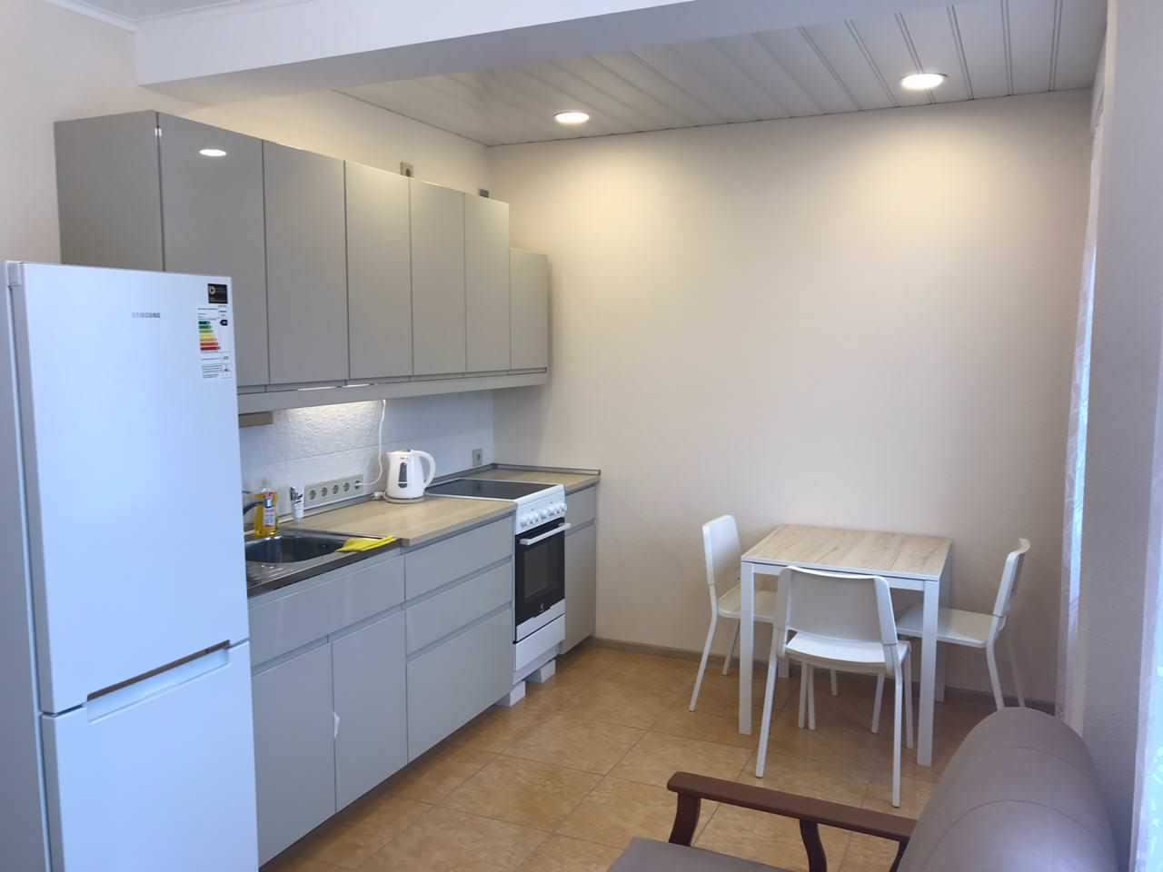 Обложка проекта: Квартира для одинокой девушки