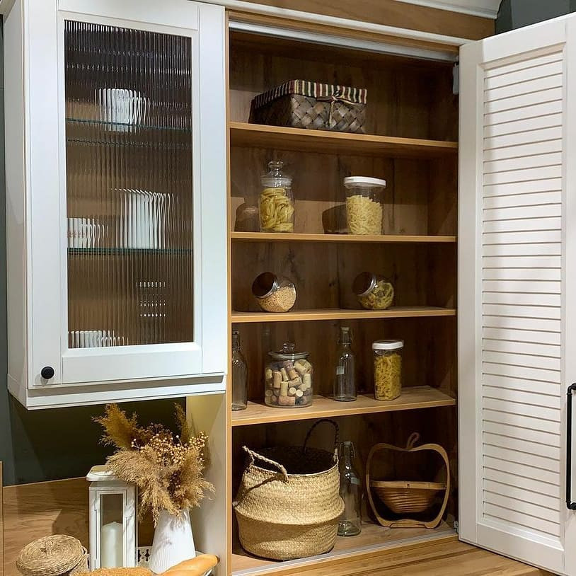 Обложка проекта: кухня фасады шпон дерева