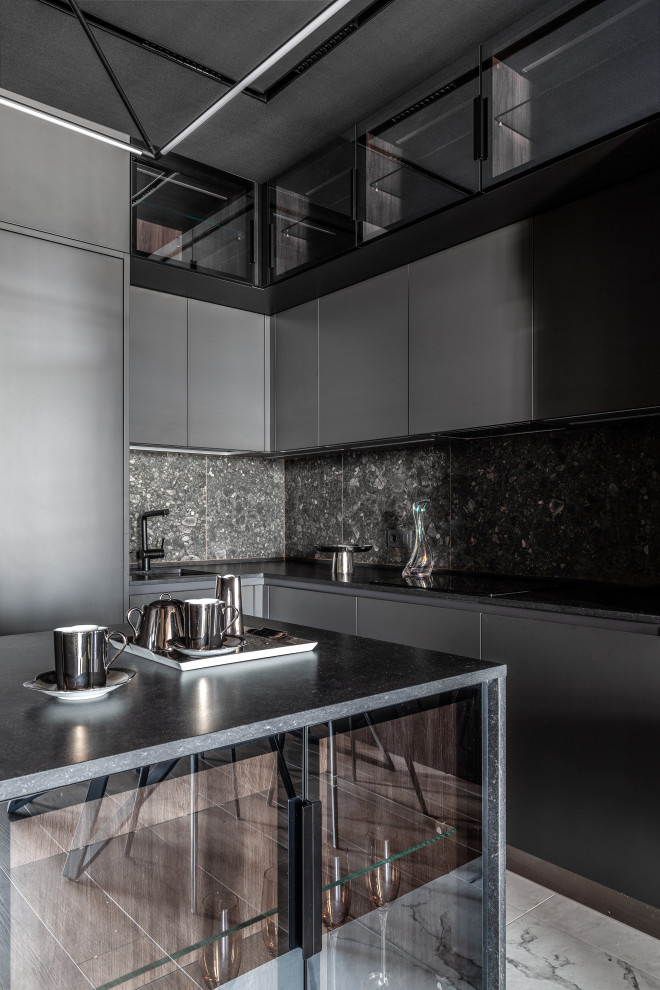 На берегу большой реки