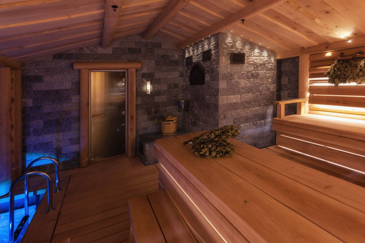 Обложка проекта: Банная печь Эребус-511 и стена прилегания из талькомагнезита в едином стиле