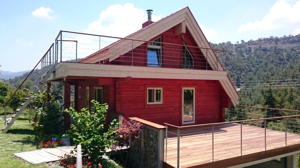 Жилой дом и баня в р. Кипр