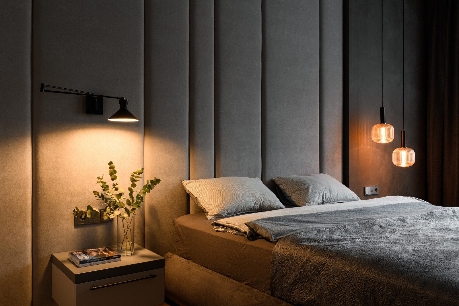 Натуральные материалы в интерьере трехкомнатной квартиры