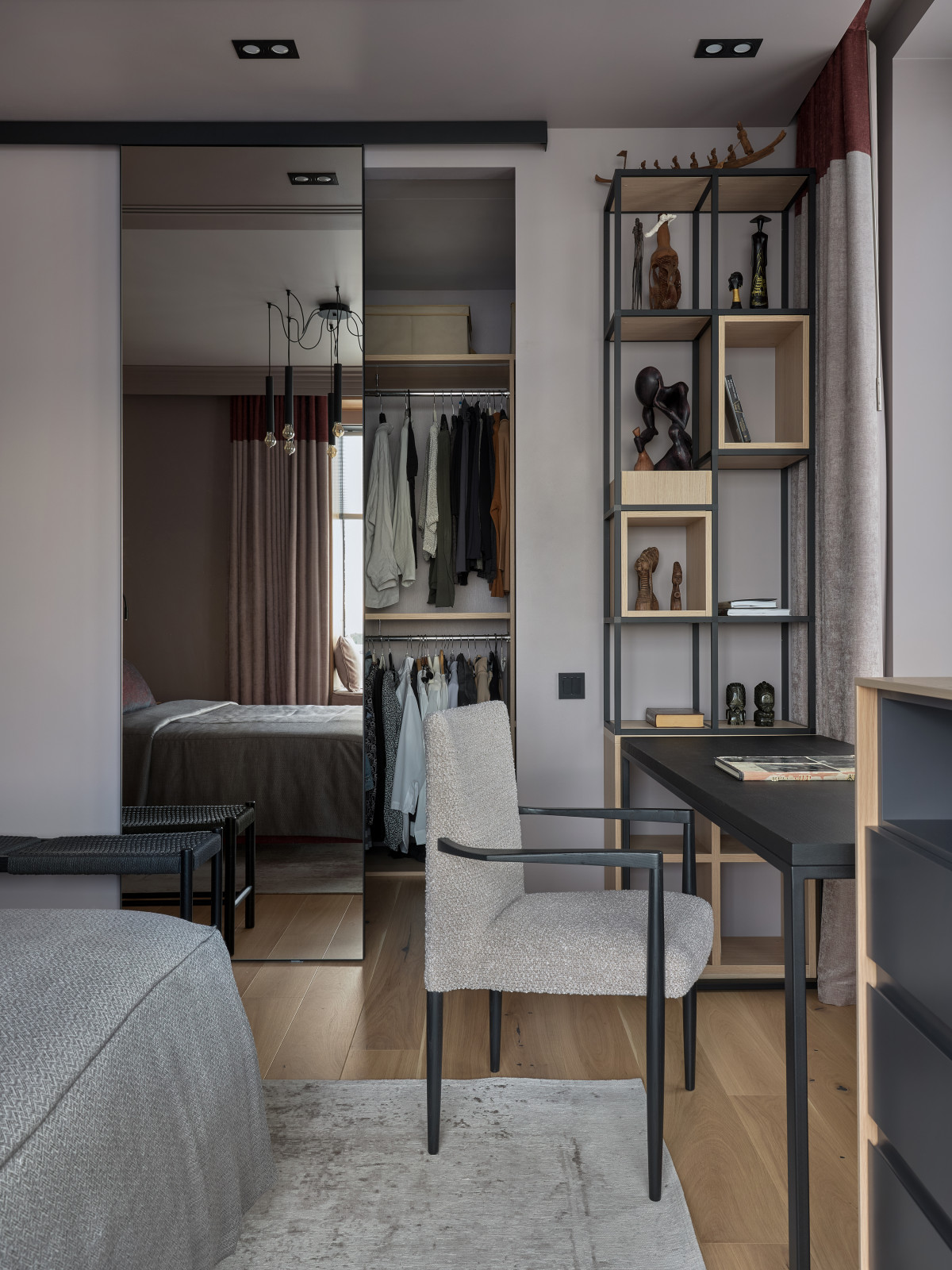 Современный интерьер с фиолетовыми акцентами