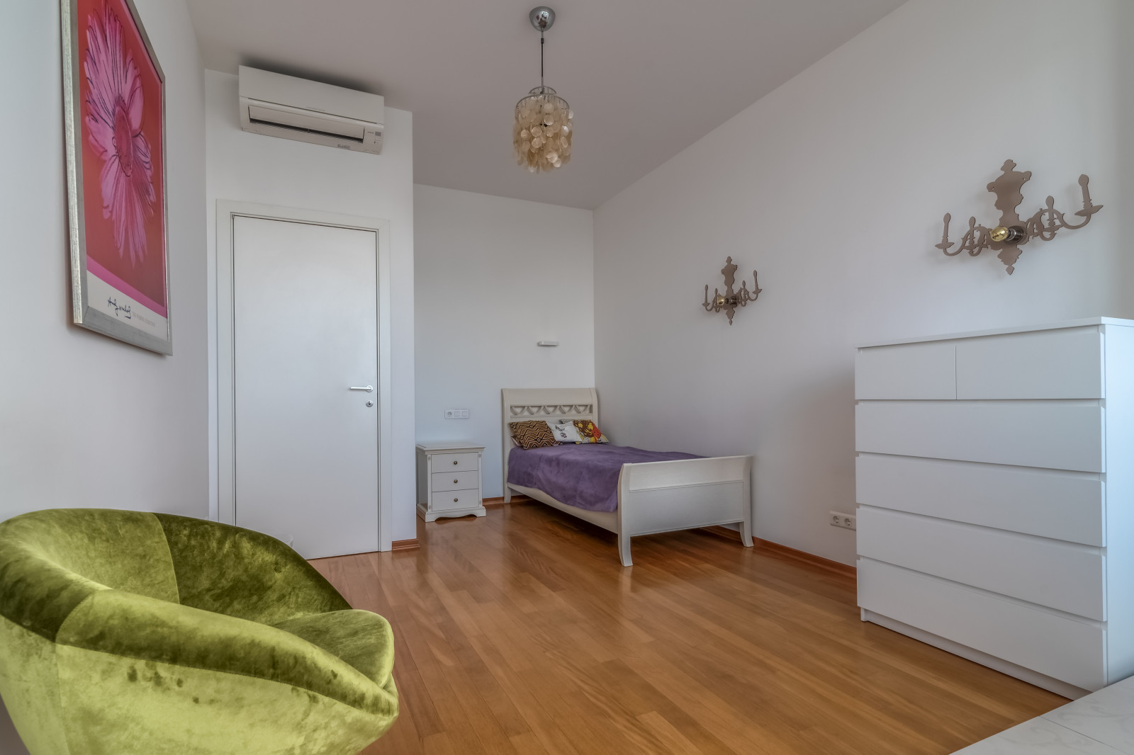 Квартира в г. Омск для проживания и отдыха с красивийшим видом