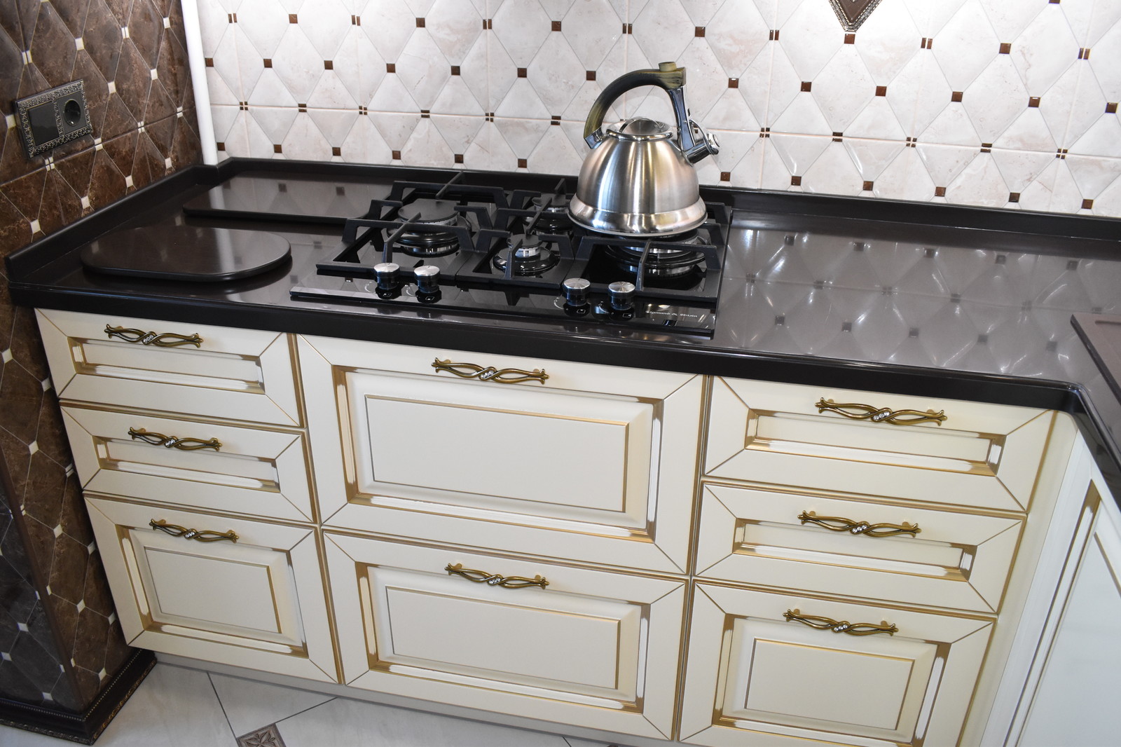 Кухня из массива бука, модель ЭКО