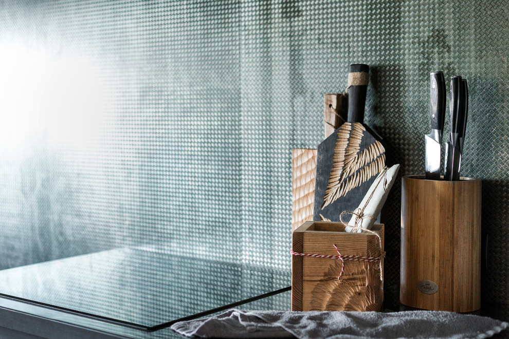 Просто фото: Необычные фартуки на кухне — 24 варианта