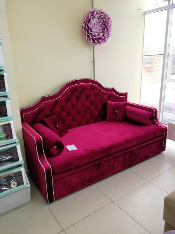 Кровати с мягким изголовьем