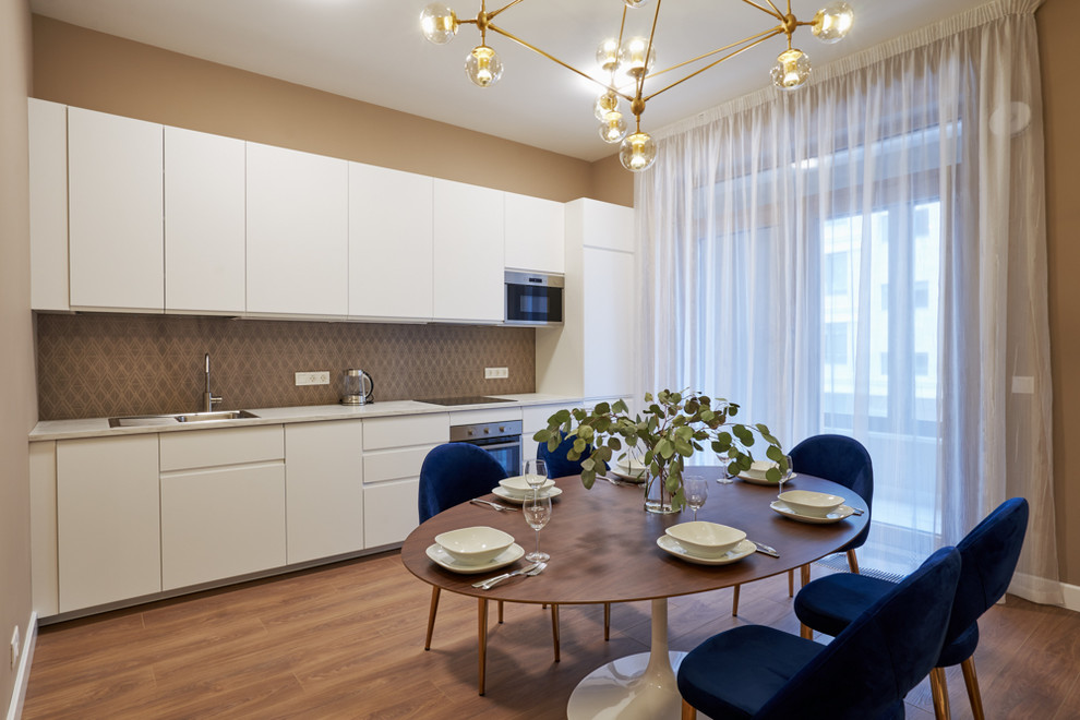 Квартира в бежевых оттенках с яркими акцентами на Крестовском острове