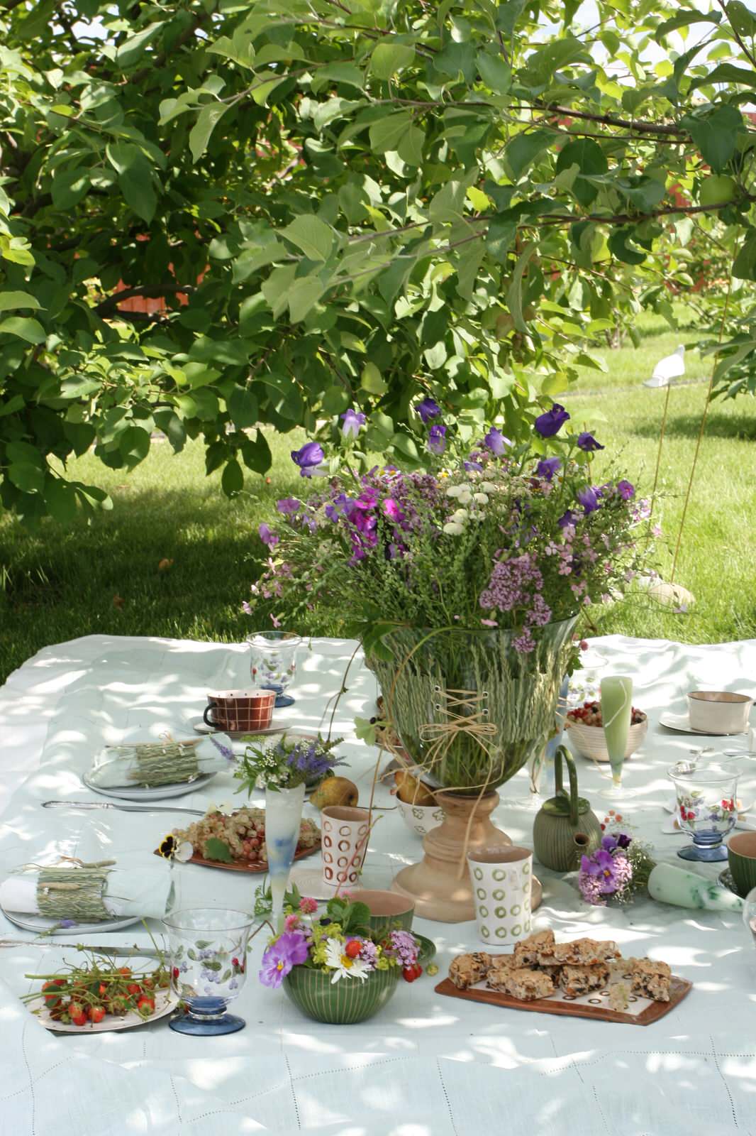 Обложка проекта: Завтрак на траве...