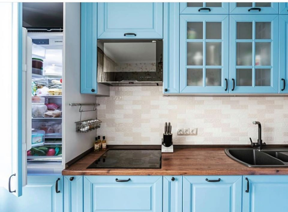 Обложка проекта: Kitchen cabinet door TV