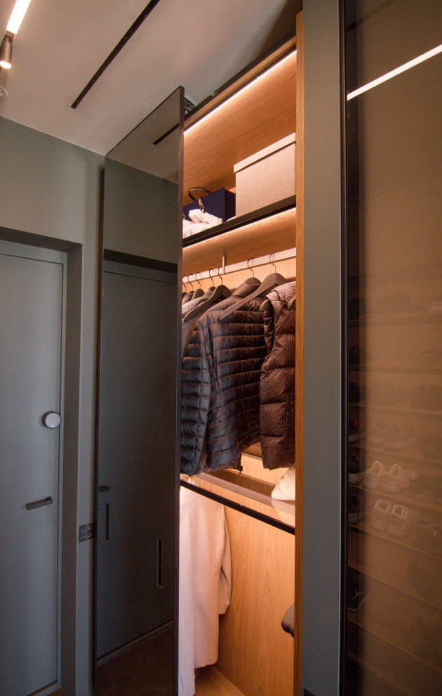 Функциональный шкаф в прихожую